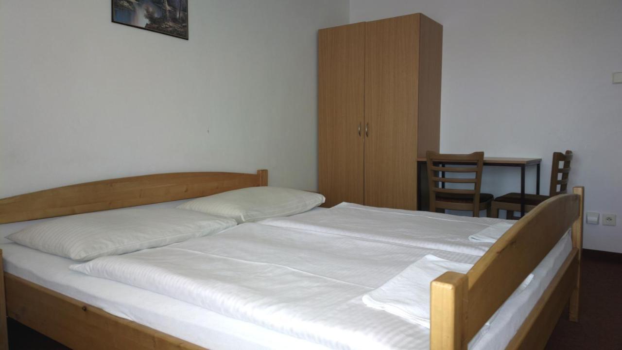 Penzion Lada Nová Bystřice Bagian luar foto